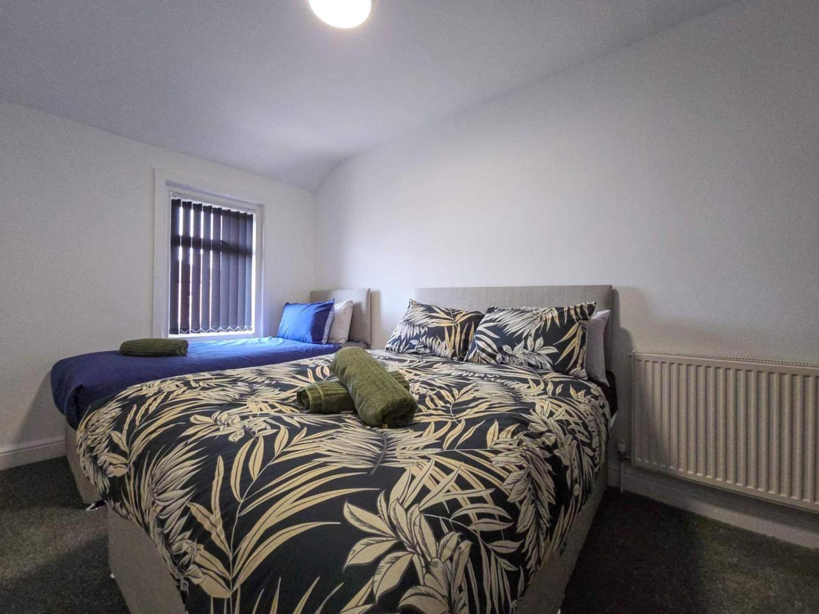 Apartment Bliss - Spacious 4-bed Blackpool