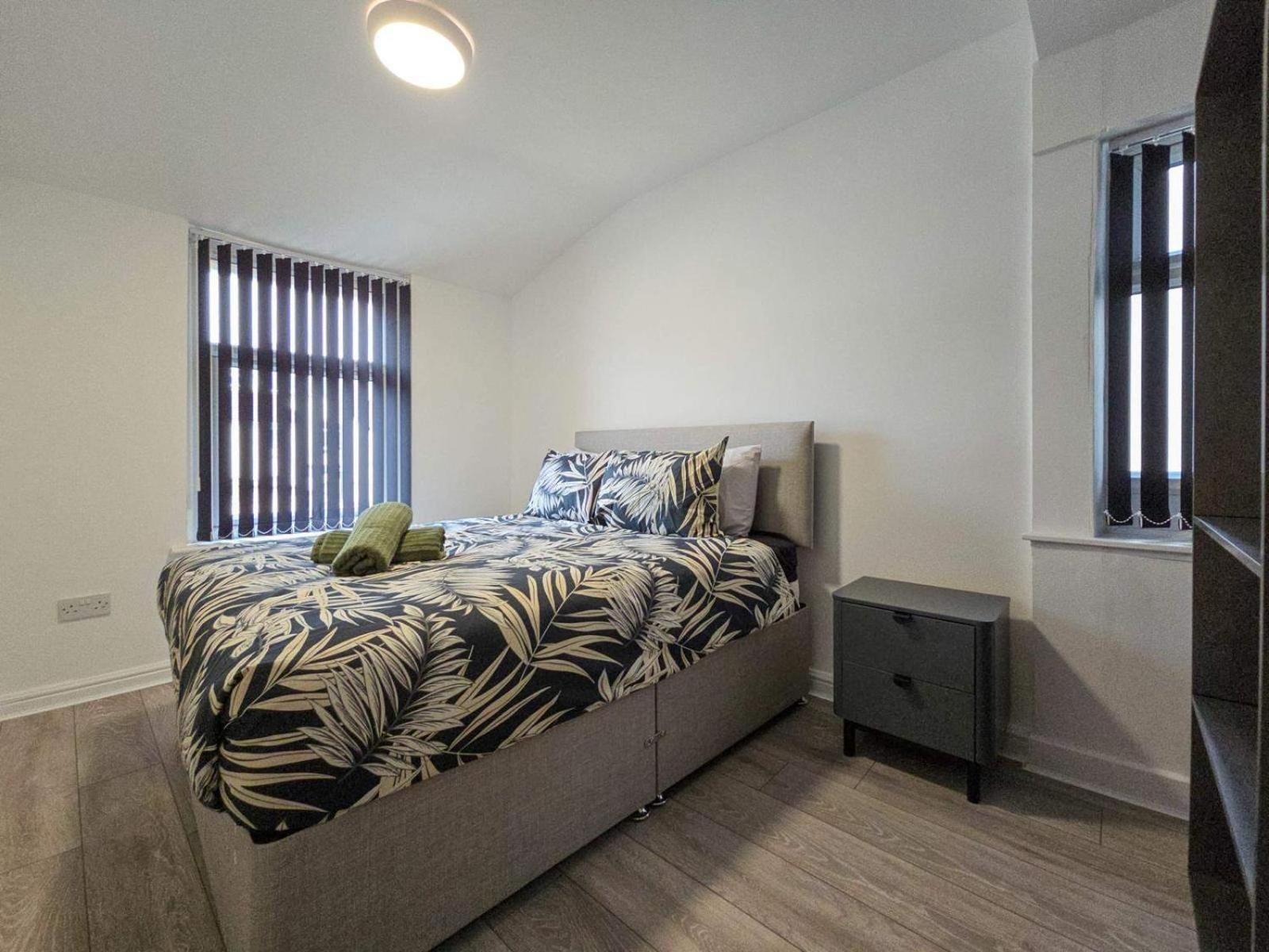 Bliss - Spacious 4-bed Apartment *